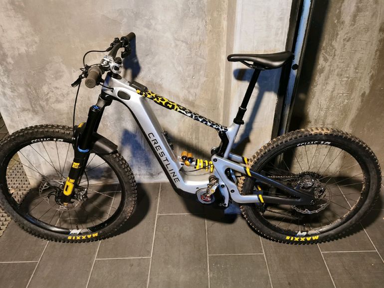 Used Crestline RS180 Silver Edition 2024 Mountainbike, Light Gray, Mixed — image 4 of 8