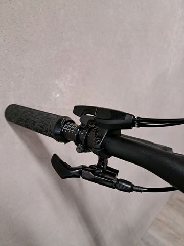 Używany Lapierre XRM 6.9 2023 2023 Mountainbike — zdjęcie 7 z 10