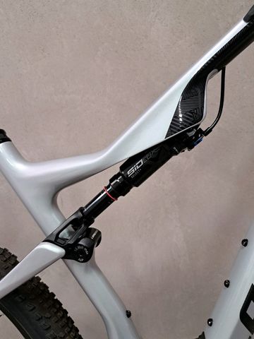 Używany Lapierre XRM 6.9 2023 2023 Mountainbike — zdjęcie 8 z 10