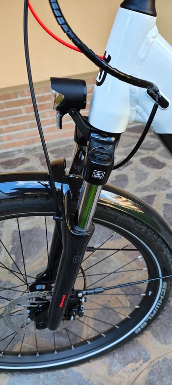 Used Husqvarna Cross Tourer Wave 4 2022 Road & Gravel, White — image 9 of 14