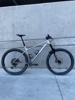 Specialized - FUSE Frame-Up Custom Build, 2022