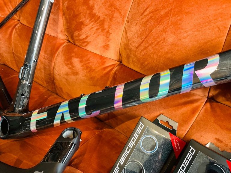 Used Factor O2 VAM Frameset 2021 Road & Gravel, Schwarz — image 2 of 12