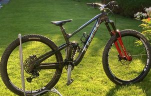 Trek - Slash 8, 2022