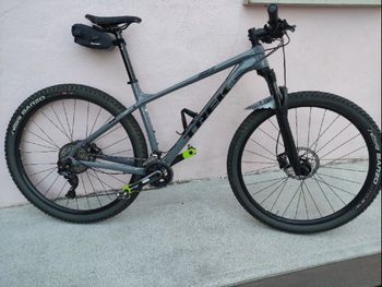 Used Trek X-Caliber 9 2019 2019 Mountainbike — image 1 of 4