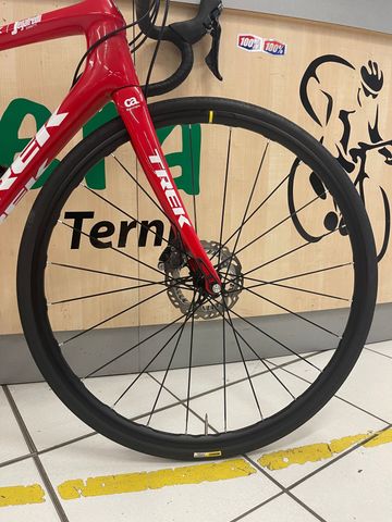 Used TREK EMONDA SLR DISC SEGAFREDO 2019 Road & Gravel, Red — image 4 of 7
