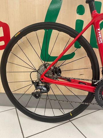 Used TREK EMONDA SLR DISC SEGAFREDO 2019 Road & Gravel, Red — image 5 of 7