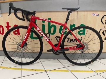 Used TREK EMONDA SLR DISC SEGAFREDO 2019 Road & Gravel, Red — image 2 of 7