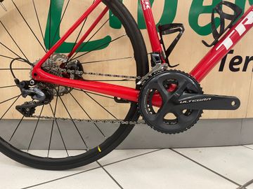 Used TREK EMONDA SLR DISC SEGAFREDO 2019 Road & Gravel, Red — image 3 of 7