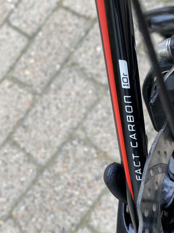 Used Specialized Roubaix Sport 2018 Road & Gravel, Red — image 10 of 10