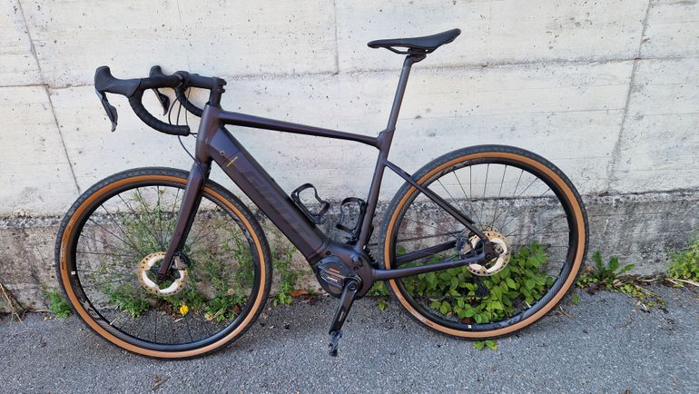 Used Giant Revolt E+ Pro 2023 Road & Gravel, Light Gray — image 2 of 5