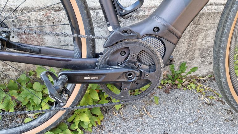 Used Giant Revolt E+ Pro 2023 Road & Gravel, Light Gray — image 3 of 5