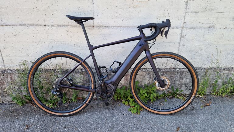 Used Giant Revolt E+ Pro 2023 Road & Gravel, Light Gray — image 1 of 5