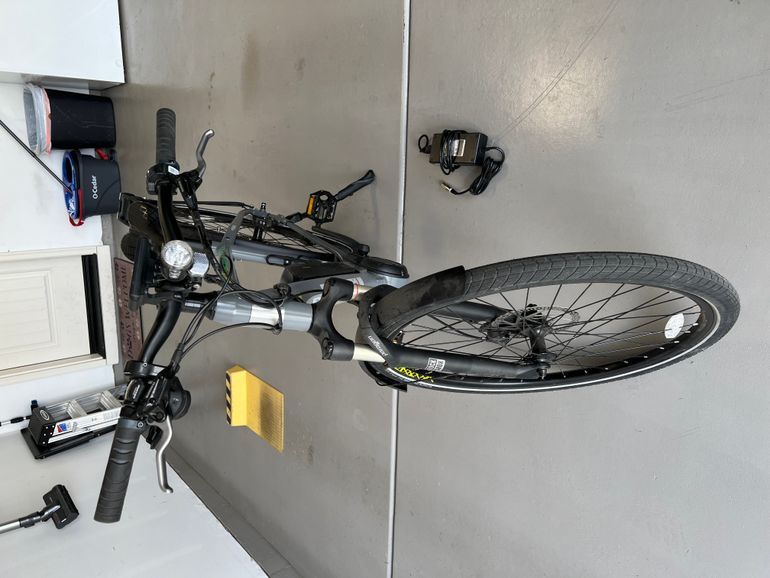 Used IZIP E3 Dash e-bike 2019 Road & Gravel, Black — image 9 of 10