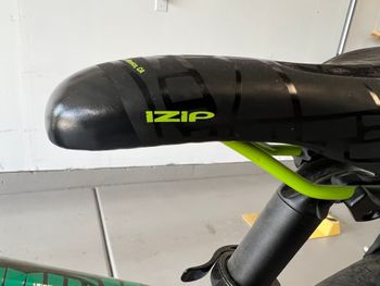 Used IZIP E3 Dash e-bike 2019 Road & Gravel, Black — image 7 of 10