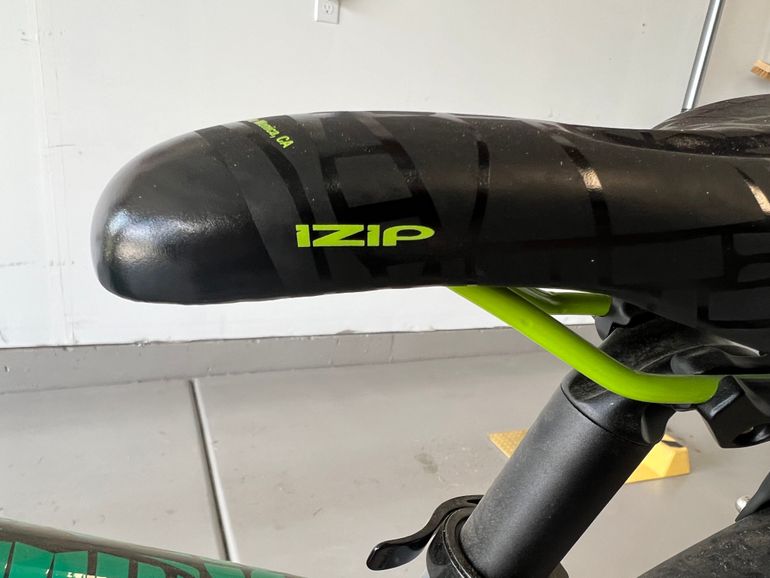 Used IZIP E3 Dash e-bike 2019 Road & Gravel, Black — image 7 of 10