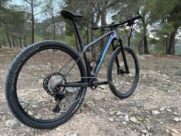Used Scott Scale RC Team 2022 2022 Mountainbike, Purple, 29 — image 10 of 43