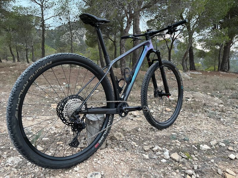 Used Scott Scale RC Team 2022 2022 Mountainbike, Purple, 29 — image 10 of 43