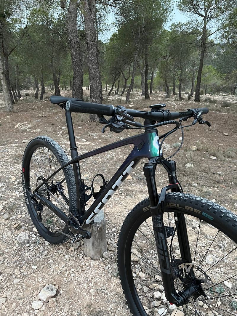 Used Scott Scale RC Team 2022 2022 Mountainbike, Purple, 29 — image 8 of 43