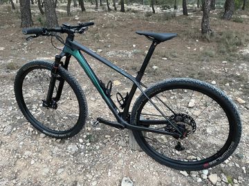 Used Scott Scale RC Team 2022 2022 Mountainbike, Purple, 29 — image 6 of 43