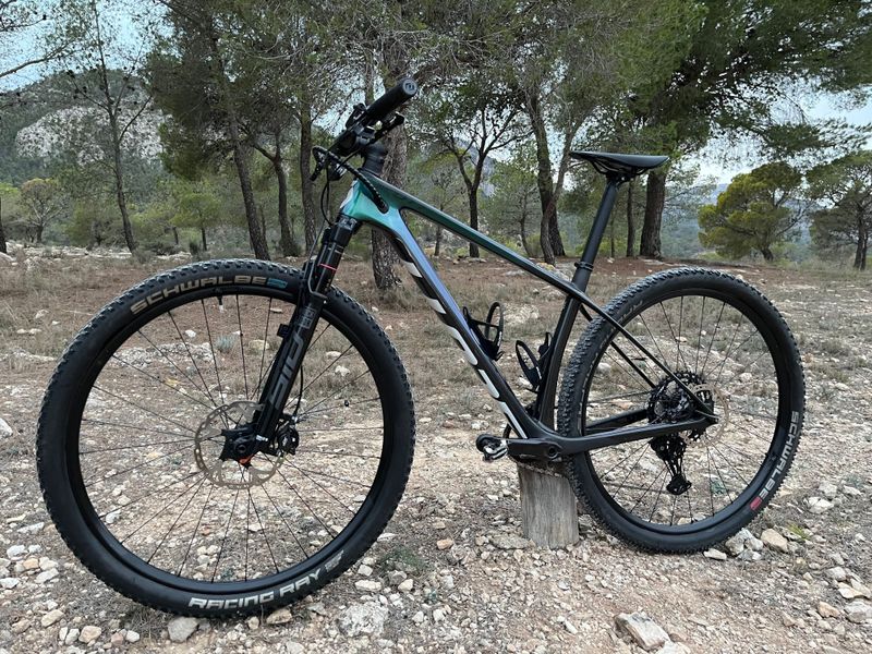 Used Scott Scale RC Team 2022 2022 Mountainbike, Purple, 29 — image 5 of 43