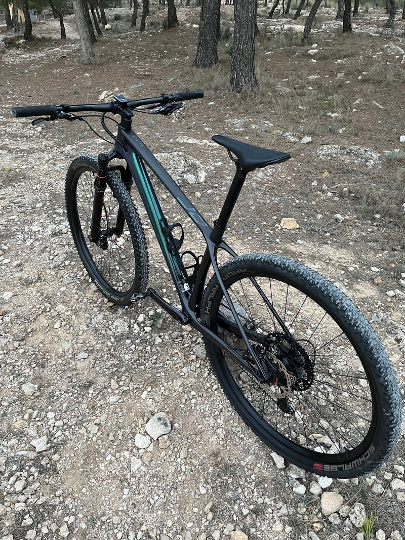 Used Scott Scale RC Team 2022 2022 Mountainbike, Purple, 29 — image 2 of 43