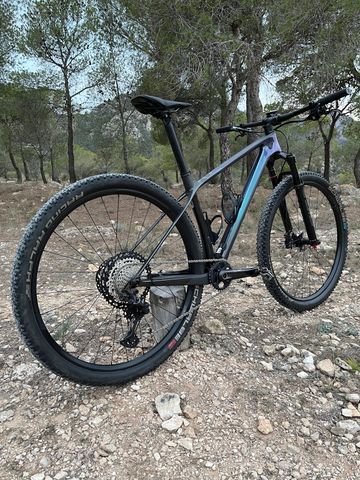Used Scott Scale RC Team 2022 2022 Mountainbike, Purple, 29 — image 9 of 43