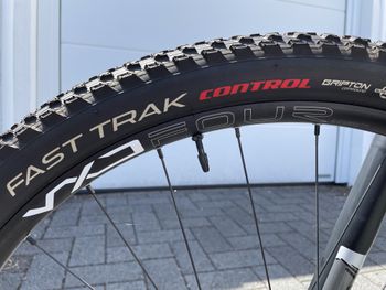 Used Specialized Epic Comp Carbon 29 2014 Mountainbike, Nero — image 9 of 12