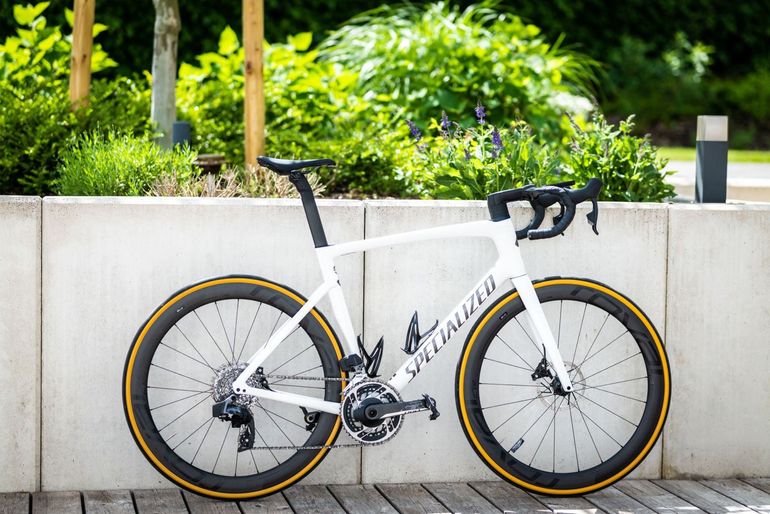 Used Specialized Tarmac SL7 Pro - SRAM Red eTap AXS 2022 Road & Gravel — image 1 of 6