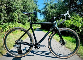 Giant - Liv Brava PRO 0 Force eTap 12s Disc Hope Carbon wielen, 2021