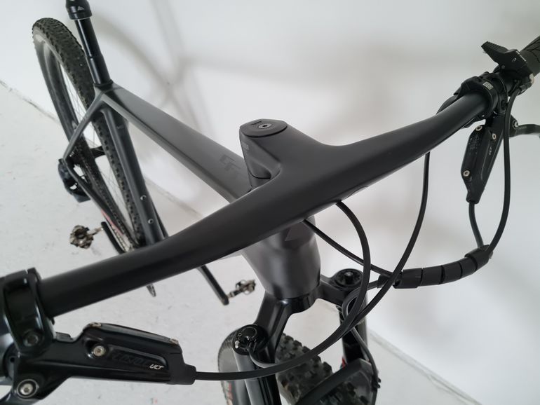 Used Canyon Exceed CFR LTD 2021 Mountainbike, Black — image 14 of 17