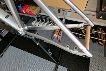 Used Specialized Allez Sprint Disc Frameset 2022 2022 Road & Gravel, Light Gray — image 22 of 25