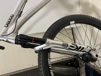 Used Rose Beddo sway Dirtbike 2024 Mountainbike, Light Gray — image 7 of 22