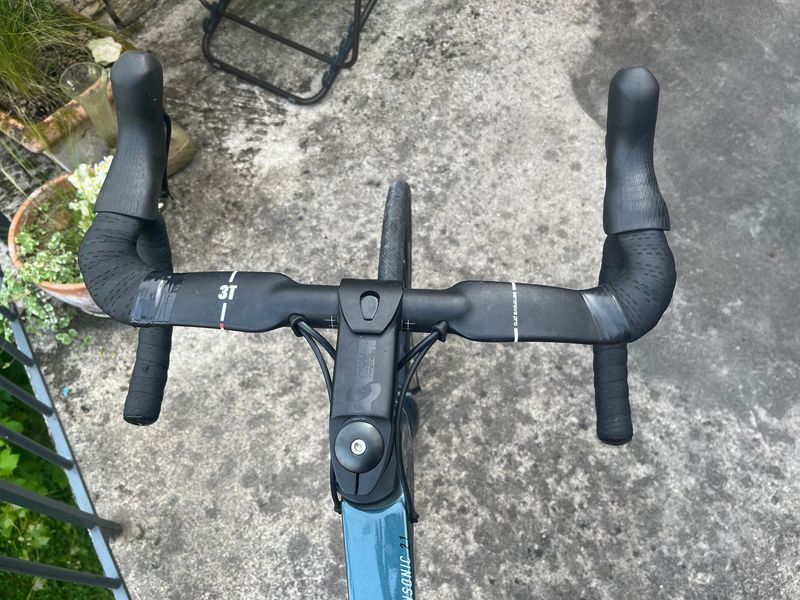 Gebrauchtes Fuji Transonic 2.1 2021 2021 Road & Gravel, Hellgrau — Bild 2 von 9