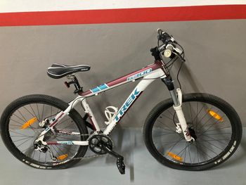 Used Trek 6300 2011 2011 Mountainbike, White, 26 — image 2 of 5
