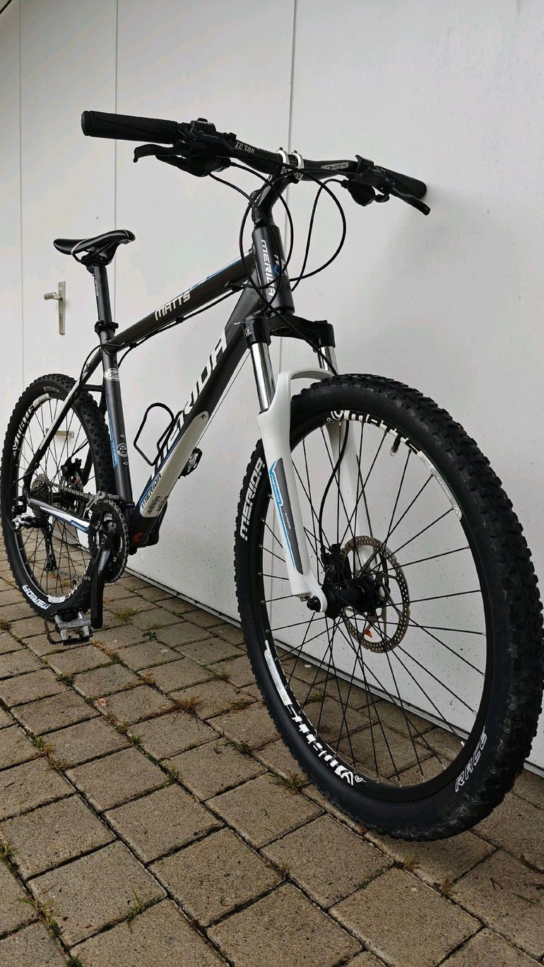 Used Merida Matts 300 TFS 2010 Mountainbike, Black — image 4 of 8
