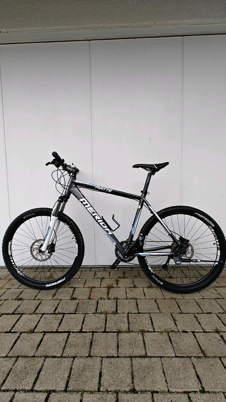 Used Merida Matts 300 TFS 2010 Mountainbike, Black — image 1 of 8