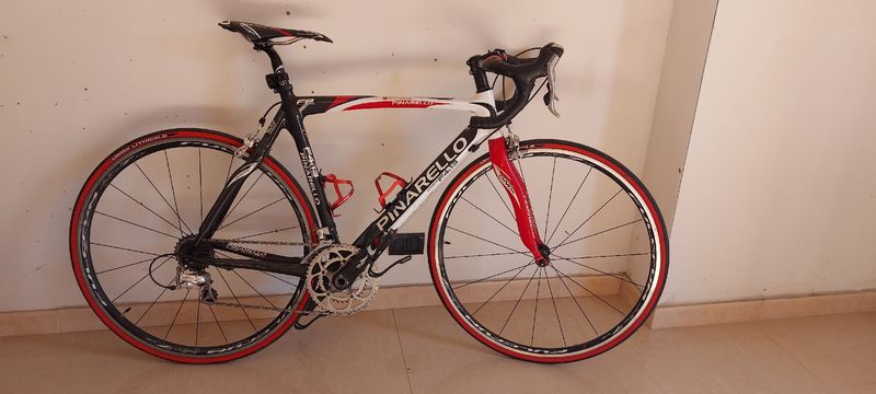Pinarello FP Quattro Easy-Fit Force / Rival Bike 2013 2013 Road & Gravel d'occasion