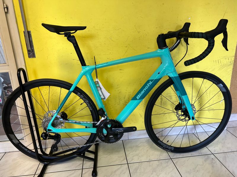 Gebrauchtes Bianchi Infinito CV Disc 105 2023 Road & Gravel