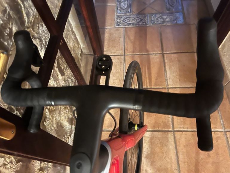 Used Canyon Endurace CF SL Disc 8.0 Di2 Aero 2019 Road & Gravel, Red — image 7 of 7