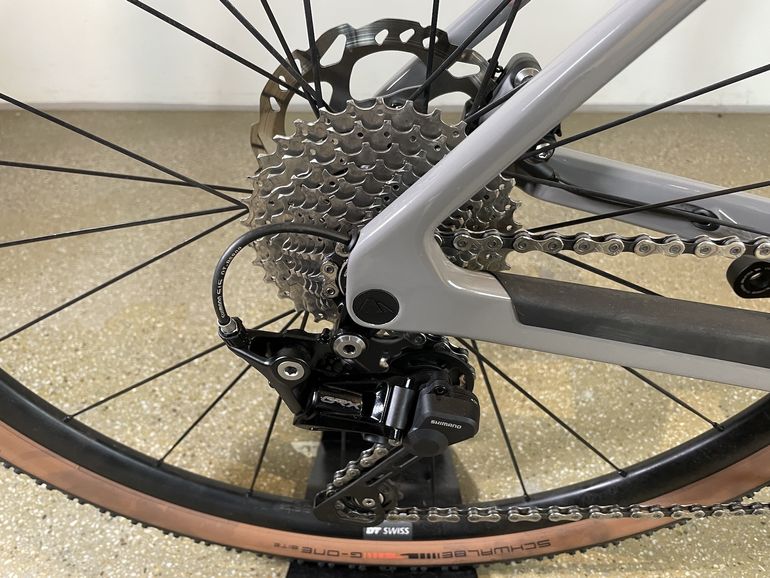 Used Canyon Grizl CF SL 6 2022 Road & Gravel, Light Gray — image 5 of 6