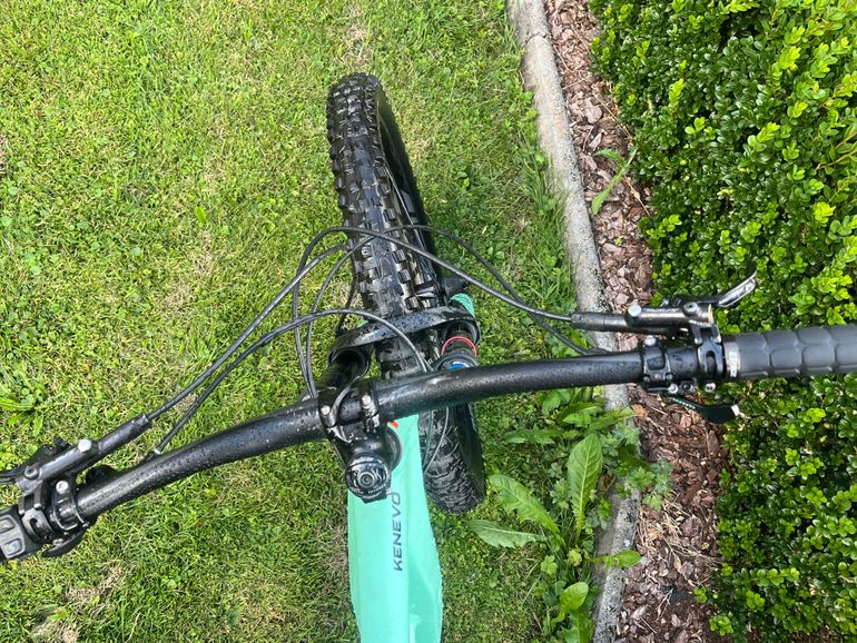 Used Specialized Turbo Kenevo Expert 6Fattie 2018 2018 Mountainbike, Grün, 27.5 — image 4 of 4