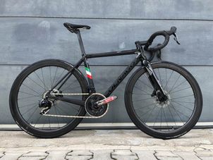 Colnago - C64 Disc + SRAM Force AXS + Fulcrum Wind 420, 2024