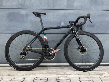 Colnago C64 Disc + SRAM Force AXS + Fulcrum Wind 420 2024 Road & Gravel d'occasion
