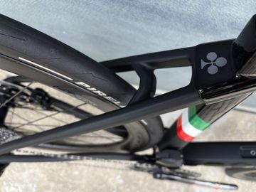 Colnago C64 Disc + SRAM Force AXS + Fulcrum Wind 420 2024 Road & Gravel d'occasion — image 8 sur 20