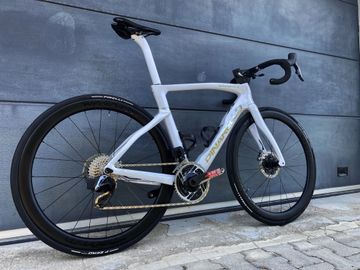 Used Pinarello Dogma F CRYSTAL WHITE + Super Record EPS + Bora WTO 45 2024 Road & Gravel, White — image 7 of 20