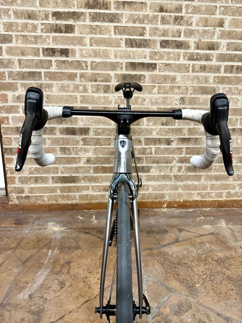 Used Trek Madone Race Shop Limited 2017 2017 Road & Gravel, Light Gray — image 12 of 20