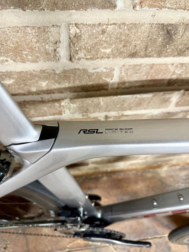 Used Trek Madone Race Shop Limited 2017 2017 Road & Gravel, Light Gray — image 9 of 20