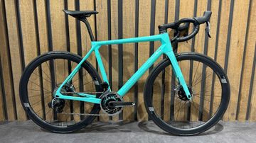 Brugt Bianchi Specialissima - Red eTap AXS 2022 2022 Road & Gravel — billede 1 af 15