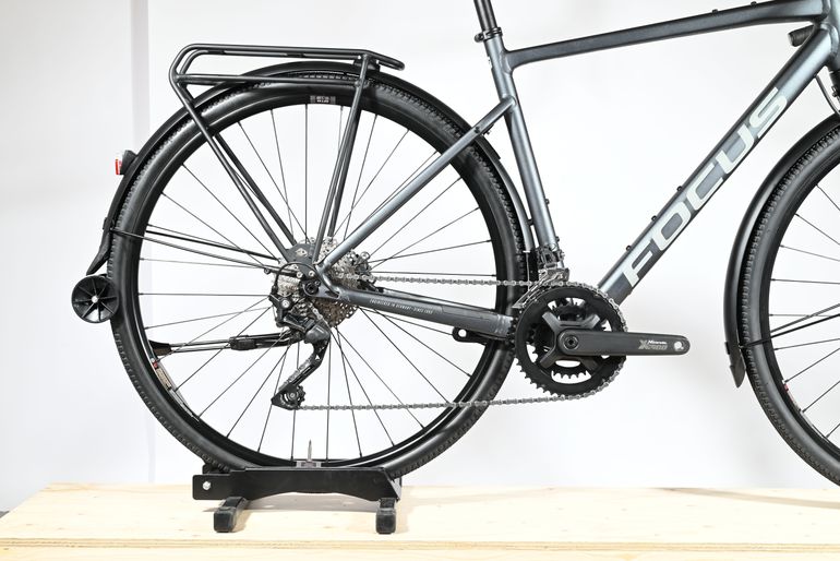 Used Focus ATLAS 6.7 EQP 2023 Road & Gravel, Light Gray — image 2 of 6