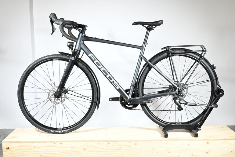 Used Focus ATLAS 6.7 EQP 2023 Road & Gravel, Light Gray — image 4 of 6